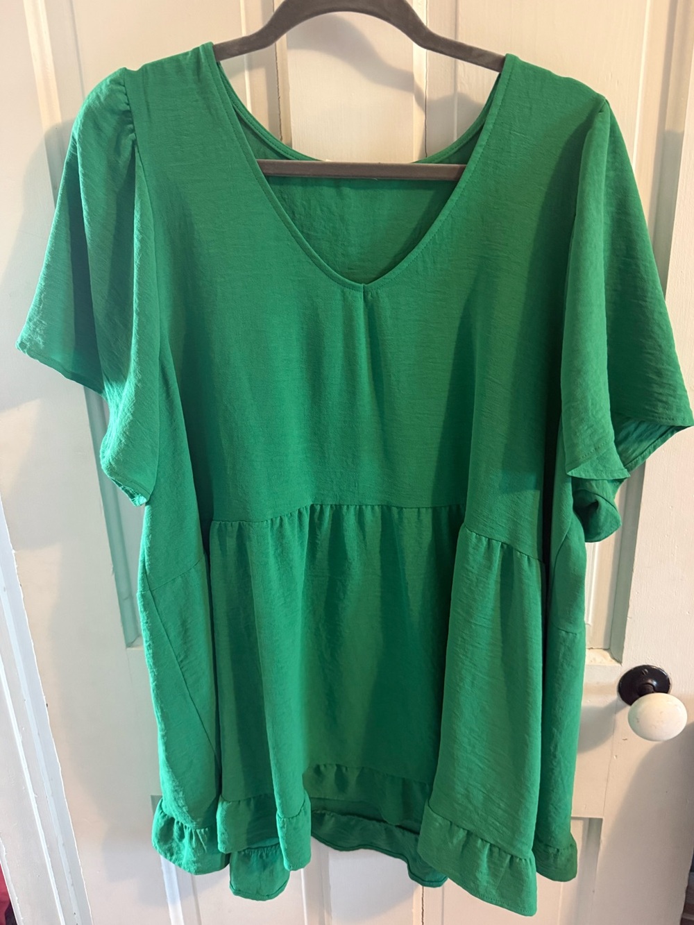 Women's Green V-Neck Peplum Top